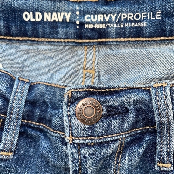 Old Navy Curvy Raw Hem Jeans - Picture 3 of 4